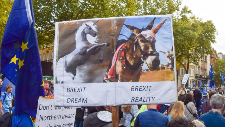 Photo of foto | S-au săturat de Brexit: Mii de britanicii au protestat și au cerut ca Regatul Unit să revină în UE